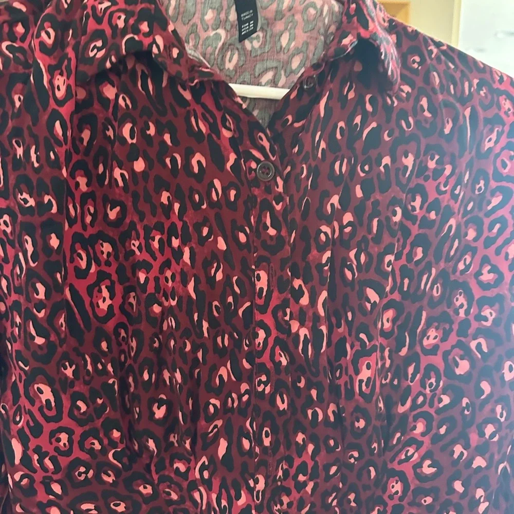 Top - Picture 2 of 3